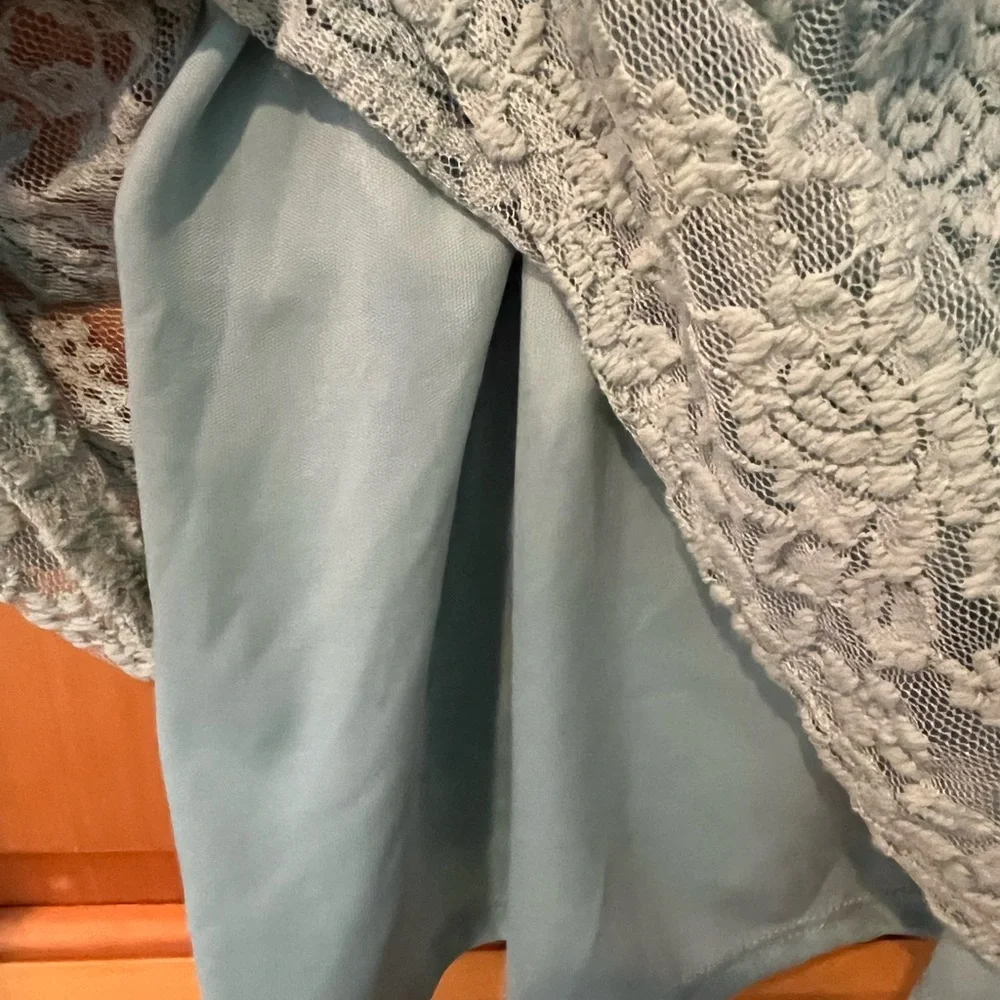 Dressbarn plus sz mint green lace overlay top